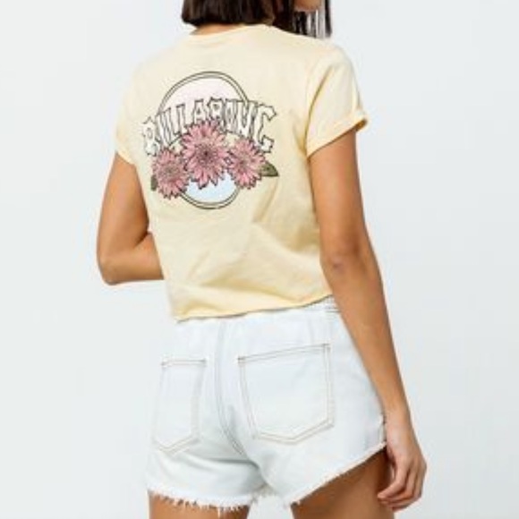 Billabong Tops - 🔥BILLABONG🔥RETRO LOGO CROP TEE YELLOW T-SHIRT LARGE NWT